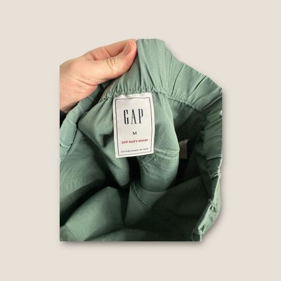 GAP Off-Duty Khaki Sage Green Size Medium - Picture 5 of 6